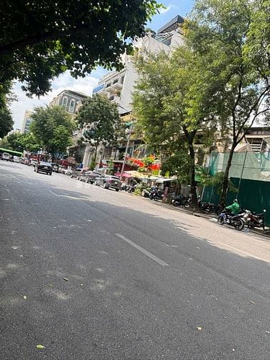 Nhà đẹp Trần Khát Chân, 5 tầng chắc chắn, cách ô tô 15m, 9.6 tỷ Nhà đẹp Trần Khát Chân, 5 tầng chắc chắn, cách ô tô 15m, 9.6 tỷ