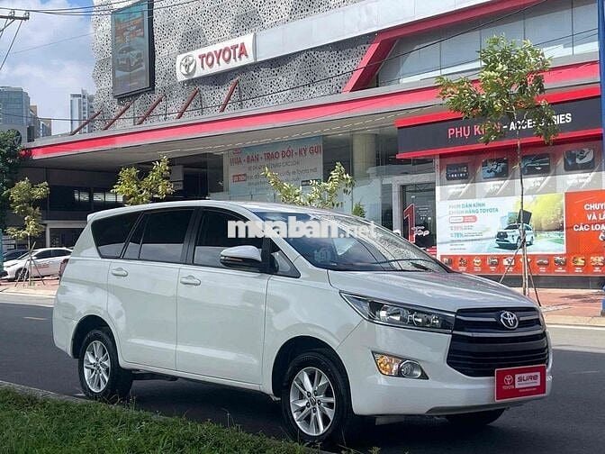 Toyota Innova 2.0E số sàn 2020 gia đình 1 chủ zin