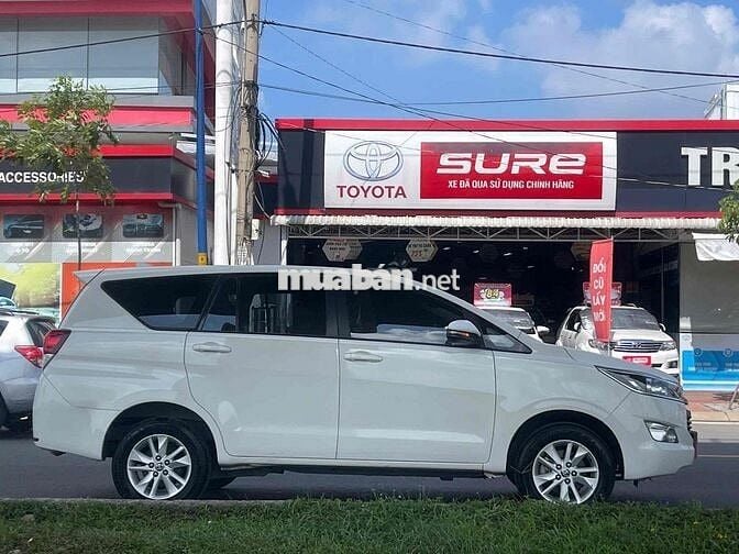 Toyota Innova 2.0E số sàn 2020 gia đình 1 chủ zin