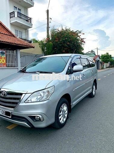 Toyota Innova 2015 2.0G - 155000 km