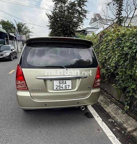 Toyota Innova 2006 G - 123 km