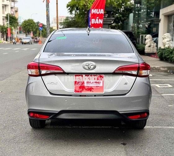 Toyota Vios E CVT - 5000 km - 2025 màu bạc