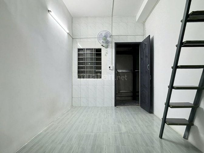 BÁN TÒA NHÀ GẦN NGAY NGÃ 4 GÒ MÂY BÌNH TÂN