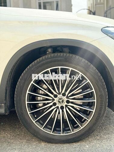Mercedes Benz GLC Class 2023 - 9000 km