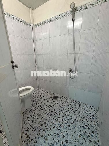Cho Thuê Tầng Trệt Rộng 50m2 1pn bếp rộng gần QL50