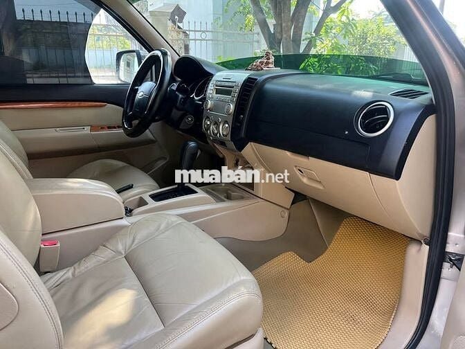 Ford Everest 2011 máy dầu số tự động