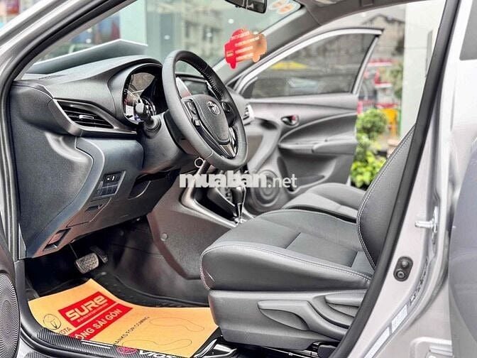 Toyota Vios E CVT - 5000 km - 2025 màu bạc
