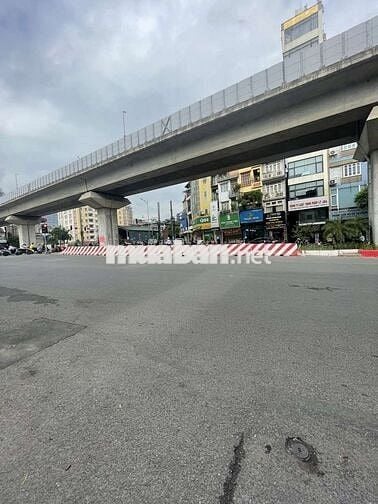 💥 Hơn 15 tỷ – Mặt phố Hào Nam - 7 tầng - gần ngã tư Ô Chợ Dừa –Xã Đàn