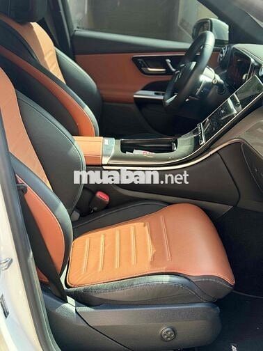 Mercedes Benz GLC Class 2023 - 9000 km