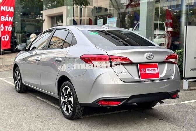 Toyota Vios E CVT - 5000 km - 2025 màu bạc