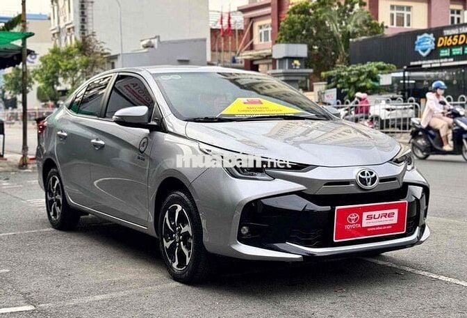 Toyota Vios E CVT - 5000 km - 2025 màu bạc
