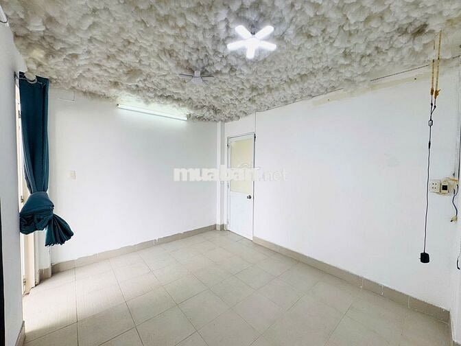 TRỌ GÒ VẤP 549 LÊ ĐỨC THỌ  CÒN 2 PHÒNG NGỦ HẺM OTO SẠCH SẼ THOÁNG MÁT