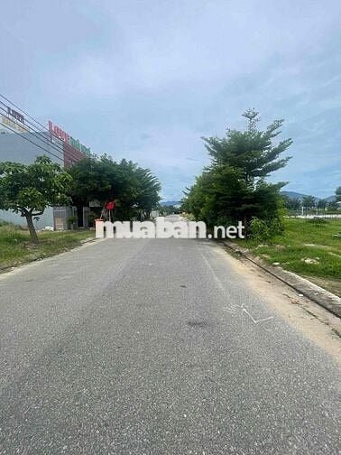 Bán cặp đất sát biển MT Phan Văn Thuật