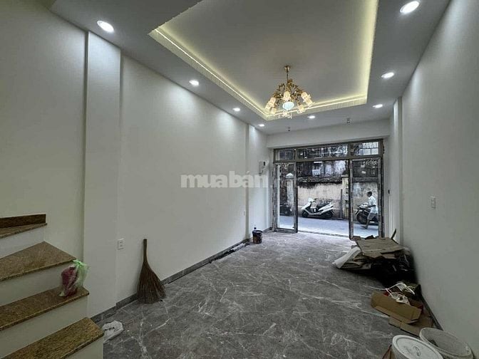 Cần bán nhà ngay chợ TÂN ĐỊNH  giá 18,5 tỷ