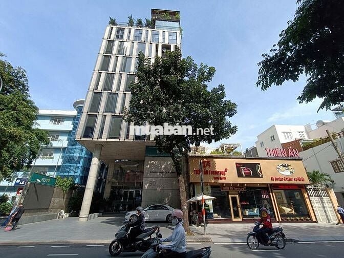 MẶT BẰNG CHO THUÊ GÓC MẶT TIỀN – TRUNG TÂM QUẬN 1