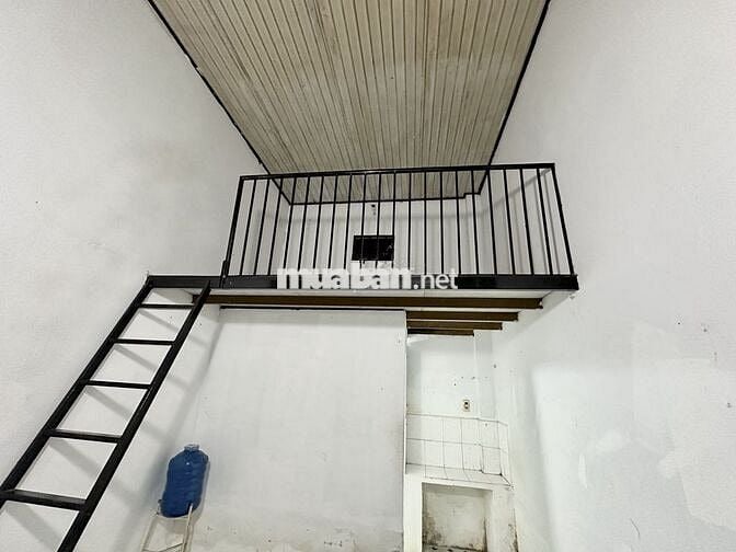 Phòng trọ ngay ngân hàng Sacombank