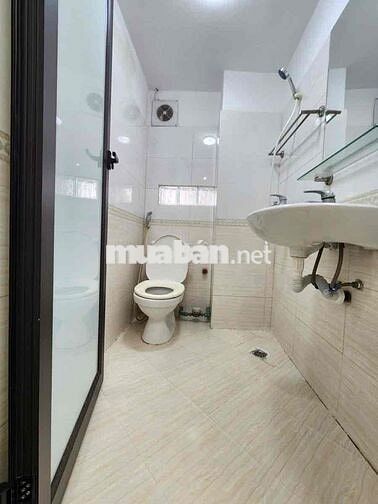 Rất đẹp - Hoàng Ngân 55m2 căn hộ ccmn thang máy 2 ngủ ngõ thông rộng .