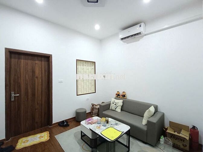 BÁN TẬP THỂ NGUYỄN TRÃI-THANH XUÂN-50m2-Ô TÔ ĐỖ CHÂN CẦU THANG