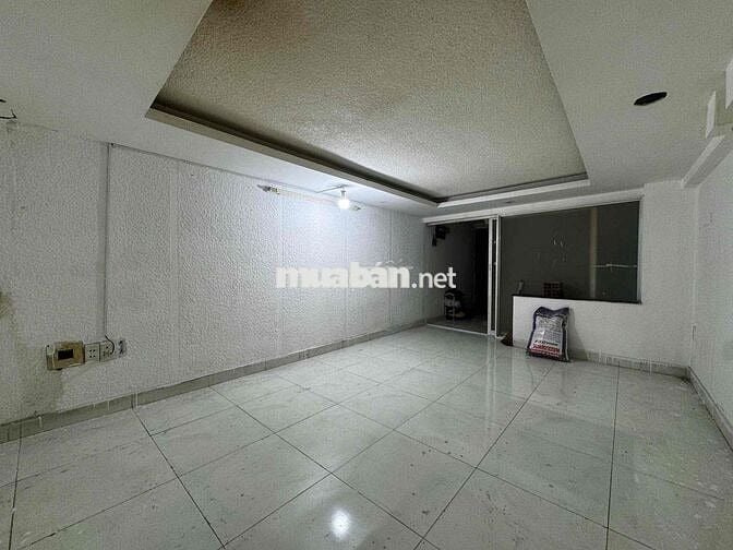 MB MẶT TIỀN + PHÒNG Ở LẠI - MTIEN CÁCH MẠNG THÁNG 8