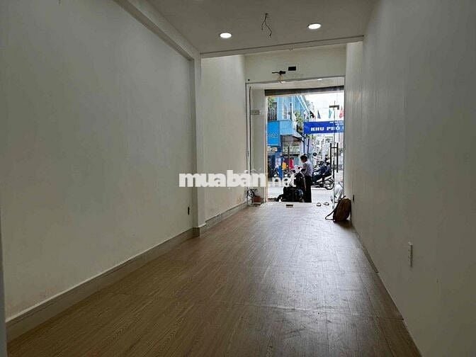 MB MẶT TIỀN + PHÒNG Ở LẠI - MTIEN CÁCH MẠNG THÁNG 8