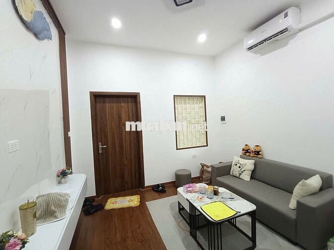BÁN TẬP THỂ NGUYỄN TRÃI-THANH XUÂN-50m2-Ô TÔ ĐỖ CHÂN CẦU THANG