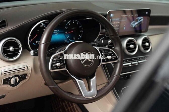 Mercedes Benz GLC 2021 300 4MATIC - 59000 km