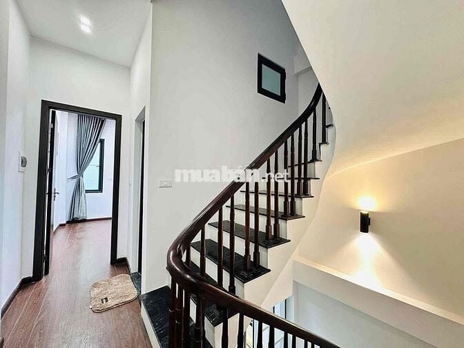 🏡 BÁN NHÀ XUÂN THUỶ – 42m² – CÁCH Ô TÔ 40M – GIÁ HƠN 10 TỶ