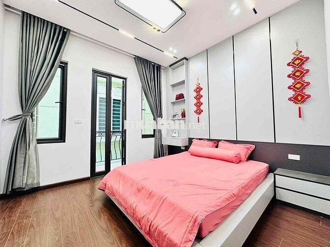 🏡 BÁN NHÀ XUÂN THUỶ – 42m² – CÁCH Ô TÔ 40M – GIÁ HƠN 10 TỶ