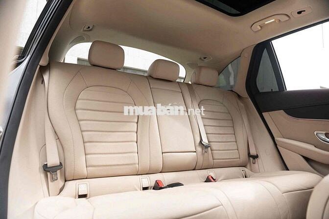 Mercedes Benz GLC 2021 300 4MATIC - 59000 km