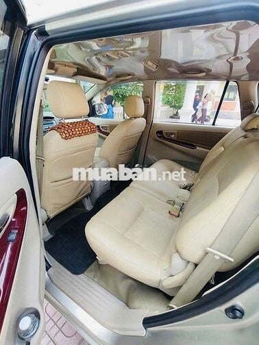Toyota Innova 2006 G - 250000 km