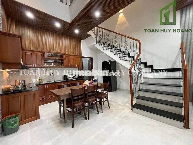Nhà 4 tầng 4PN đẹp DT 100m2 khu Nam Việt Á yên tĩnh và an ninh tốt