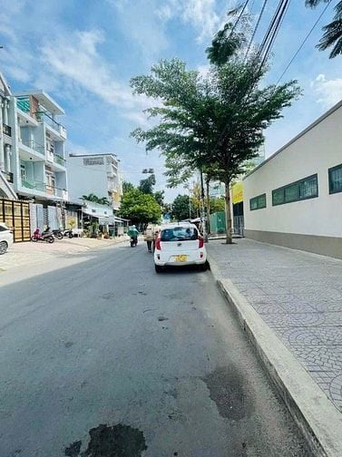 Bán nhà mặt tiền KDC Nam Hùng Vương, An Lạc, Bình Tân, 4x20m, 3 lầu