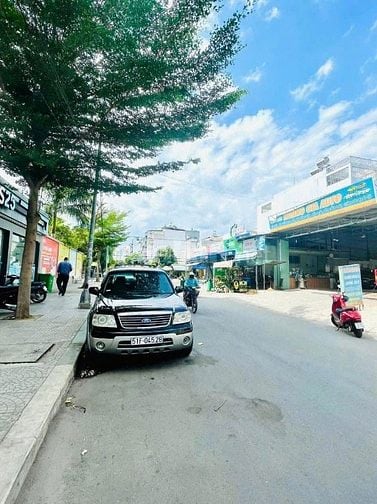 Bán nhà mặt tiền KDC Nam Hùng Vương, An Lạc, Bình Tân, 4x20m, 3 lầu
