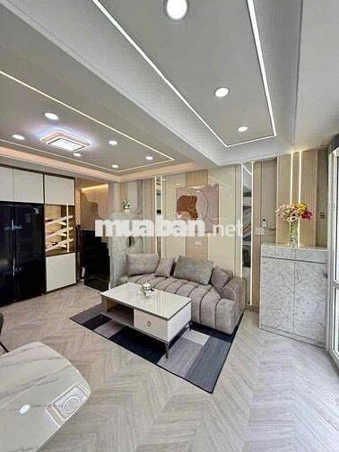 HIẾM - NGAY CV GIA ĐỊNH, BV 175, SÂN BAY TSN 5phut - 4 TẦNG MỚI - 3 PN