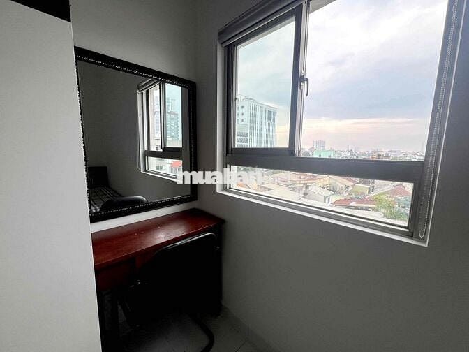 CHUNG CƯ 2PN 2NVS gần 60m2 CÓ BAN CÔNG THANG MÁY HẦM XE NGAY QUẬN 1