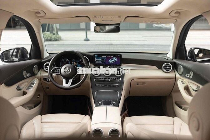 Mercedes Benz GLC 2021 300 4MATIC - 59000 km