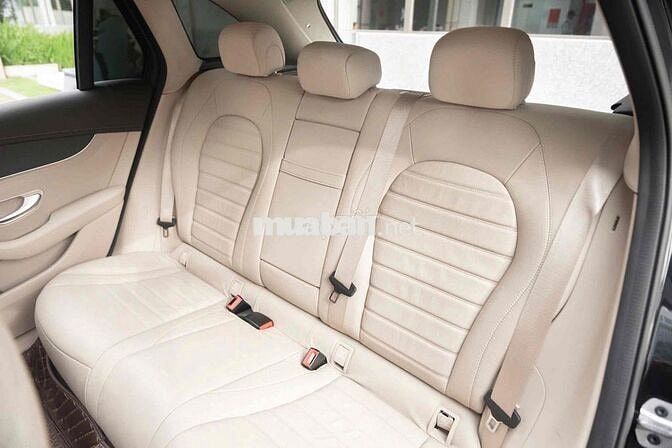 Mercedes Benz GLC 2021 300 4MATIC - 59000 km