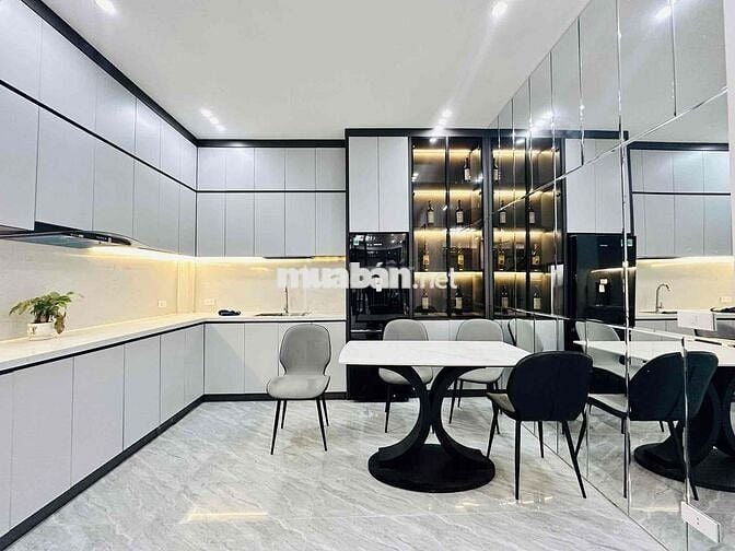 🏡 BÁN NHÀ XUÂN THUỶ – 42m² – CÁCH Ô TÔ 40M – GIÁ HƠN 10 TỶ