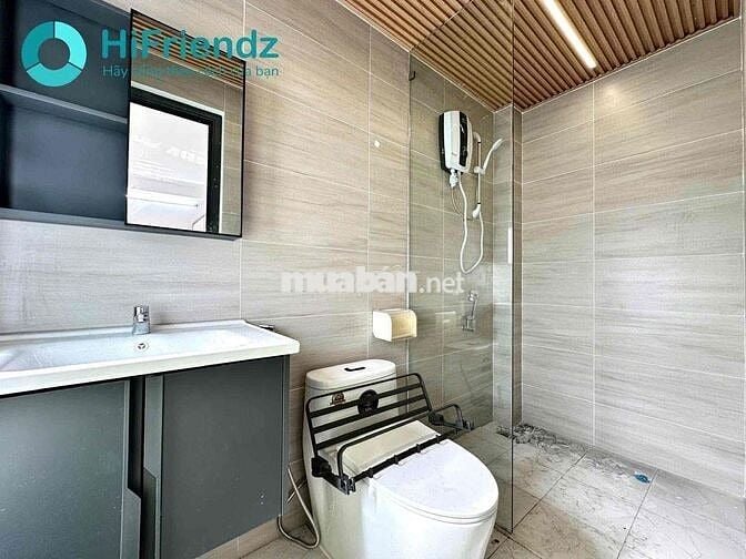 CĂN HỘ Q1_Rộng Rãi_CỬA SỔ LỚN_ÁNH SÁNG TỐT_FULL NTHAT_THOÁNG MÁT
