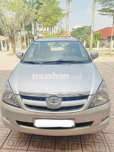 Toyota Innova 2006 G - 250000 km