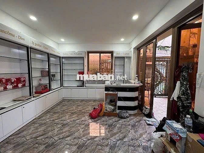 Cho Thuê Nhà Đường Lê Tự Tài, Phú Nhuận ( Ngang 6m - Nhà Rộng Thoáng )