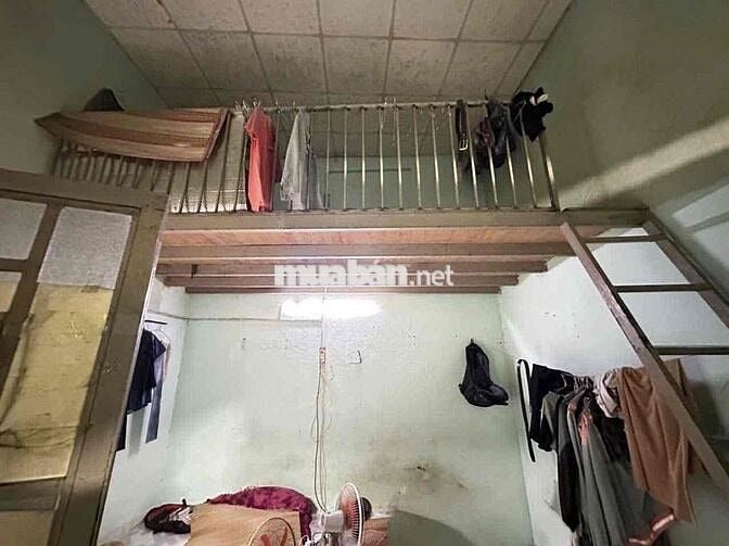 Bán 2 căn nhà nhỏ tiện xây mới,cách xe hơi 20m.Nguồn gốc lâu đời Q.7..