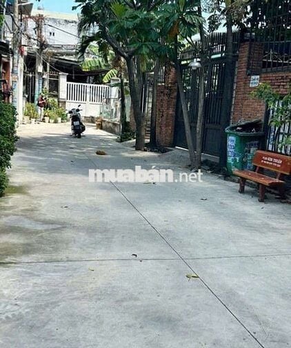 Bán nhà Đ.Nguyễn Thị Thử,gần Trường THCS và THPT Phạm Văn Sáng