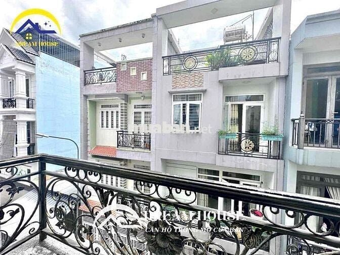Cho Thưe Studio Cuối Lê Trọng Tấn - Bancol Mới Xây