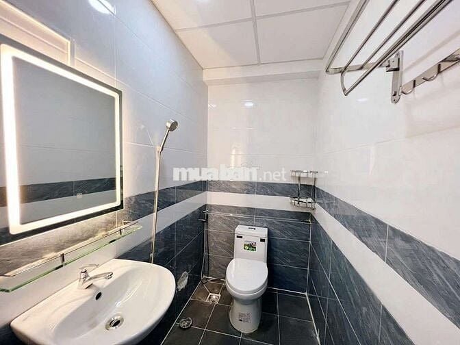 CHDV 2PN + 1PK BAN CÔNG FULL NT KHU VỰC TRUNG TÂM QUẬN 10 TRỐNG SẴN