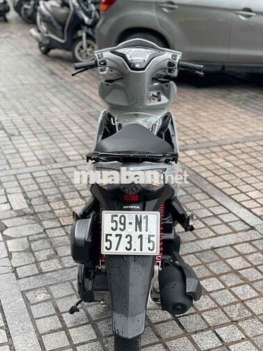 Air Blade 125 áo full mới trả 12tr nhận xe