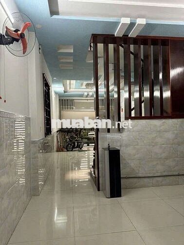 NHÀ 1TRỆT 3LẦU 1TUM SÂN THƯỢNG 4PN 5WC GẦN VẠN PHÚC 16TRIỆU