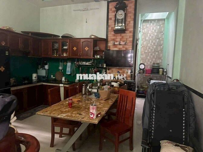 Bán nhà 5 x 16 hẻm nhựa 6m,nhà 2 tầng sạch đẹp chắc chắn