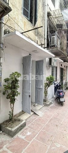 Cho thuê căn hộ tập thể tầng 1 