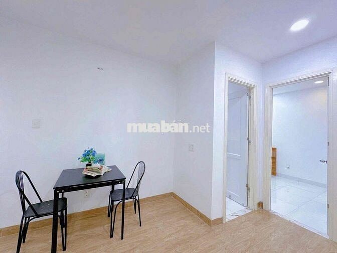 Căn hộ 2 phòng ngủ ngay ngã 4 Phú Nhuận, trung tâm thành phố